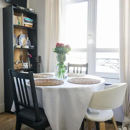 Cozy Love Nest Near The Eifel Tower